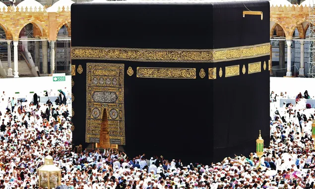 Doa Masuk Kota Makkah dan Masuk Masjidil Haram, Lengkap Arab, Latin dan Artinya