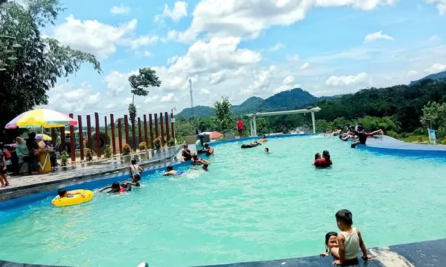 Taman Ranca Hideung Tempat Wisata di Banten, Berenang sambil Menikmati Panorama Alam