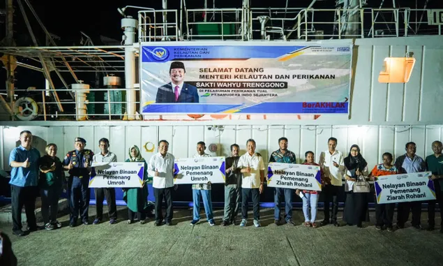 Dapat Bantuan Paket Ibadah, Nelayan: Ini adalah Doa Saya Selama Ini
