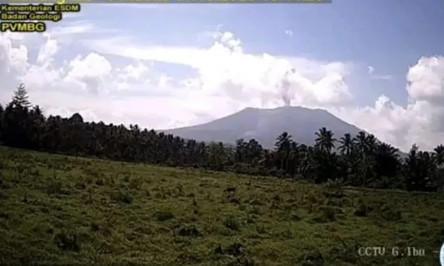 Letusan Gunung Ibu Maluku Utara, Masyarakat dan Pengunjung Dilarang Lakukan Aktivitas Radius 2 Km