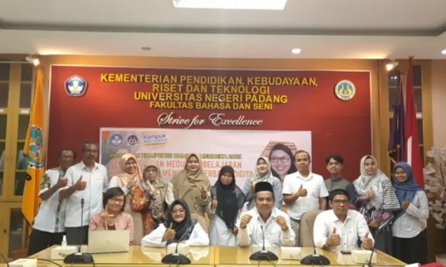 Dekan FBS Universitas Negeri Padang Minta Dosen Gunakan Media Menyimak Berbasis Digital