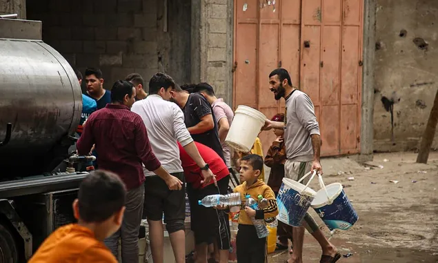 Gara-gara Israel, Warga Gaza Minum Air yang Tidak Layak Konsumsi