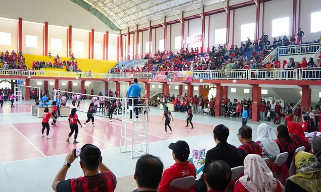 Kejuaraan Bola Voli Kader PKK se-Kota Semarang Berlangsung Meriah
