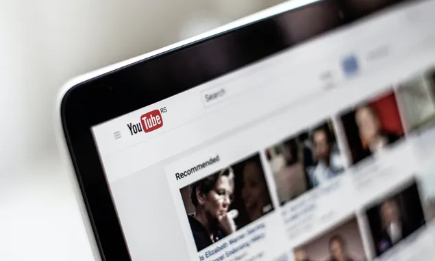 YouTube Platform Paling Dipercaya Gen Z, Facebook Peringkat Terakhir 