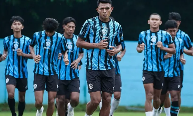 Liga 1: Gelar Latihan Perdana di Tahun 2024, Fernando Valente Puji Pemain Arema FC Mampu Jaga Kebugaran
