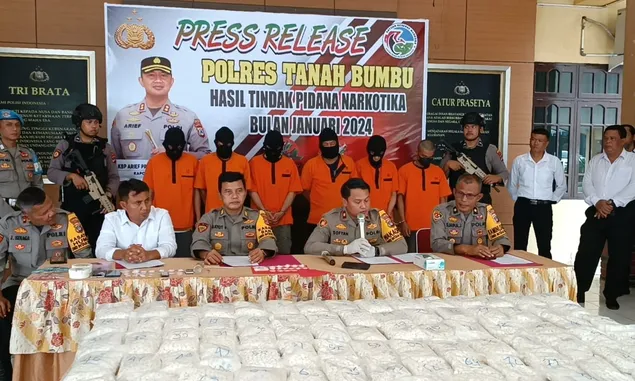 Polisi Berhasil Gagalkan Peredaran 121.700 Butir Obat Kandungan Narkotika Golongan 1 di Tanah Bumbu
