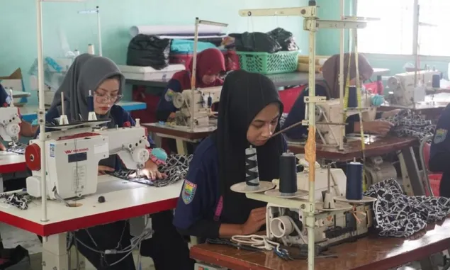 Pabrik Sepatu di Jateng Bakal Rekrut 6.900 Tenaga Kerja Tahun Ini! Warga Lokal Diprioritaskan, di Daerah Mana?