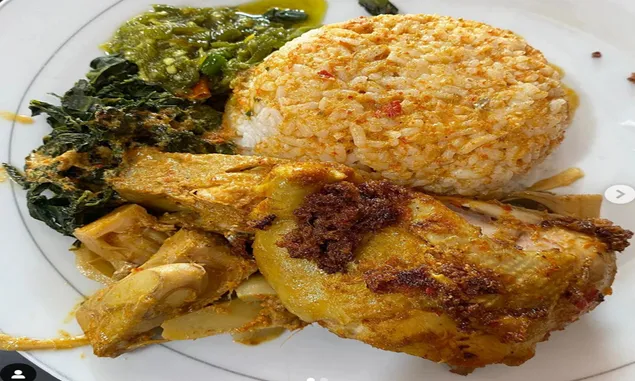 SENSASI Nikmat Kuliner Nasi Padang Enak dan Murah di Bangsri Jepara Citarasa Sedap dengan Sambal Hijau Pedas
