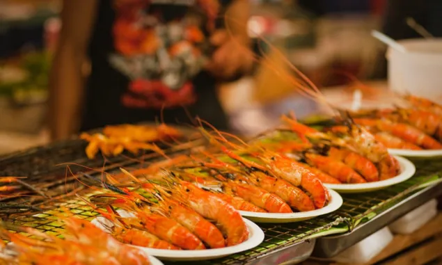 Rekomendasi 12 Tempat Makan Seafood di Bandung yang Enaknya Kebangetan