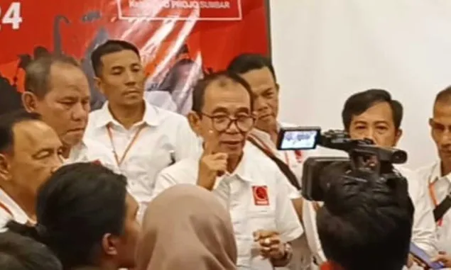 Desakan Jokowi Jangan Pensiun Turut Menggema di Sumbar, DPD ProJo: Indonesia Maju Butuh Bapak!
