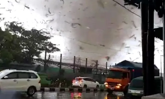 Angin Puting Beliung Hantam Rancaekek-Cicakengka Kabupaten Bandung, Warga Panik