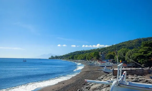 5 Tempat Wisata Pantai di Bali yang Cocok Dikunjungi Bersama Keluarga, Ada Pantai Balian hingga Pantai Amed