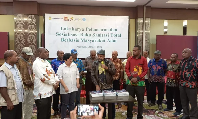 Provinsi Papua Terbitkan Buku STBM Motivasi Dewan Adat Wujudkan Papua Sehat