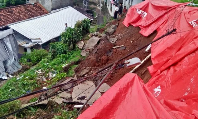 Tinjau Lokasi Terdampak Longsor di Bogor, Sekda Syarifah: Minta Aparatur Wilayah Proaktif