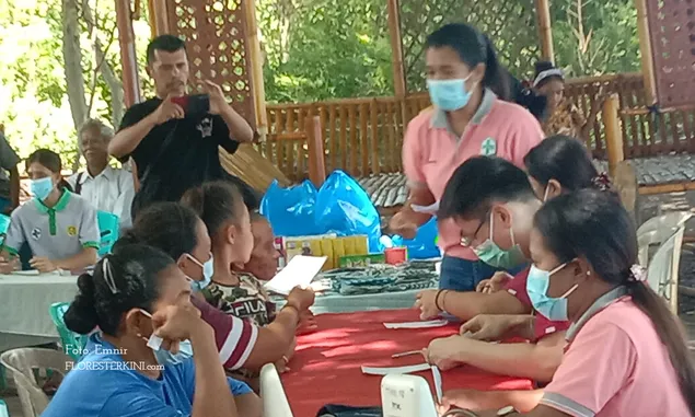 Camat Solor Barat Apresiasi Yayasan IJK dan Tim Dokter, Lurah Ritaebang: Tuhan Sedang Melawat Kami