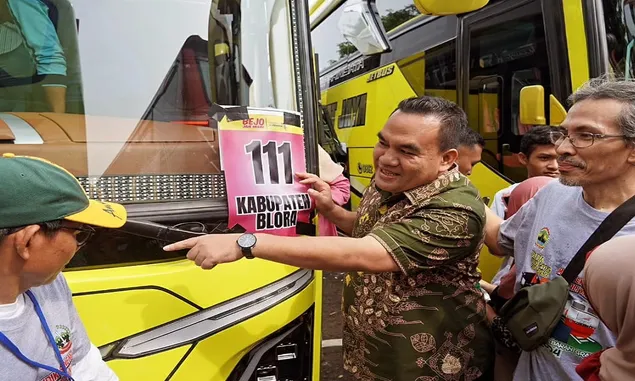 Bupati Arief Lepas Pemudik Asal Blora dari TMII Jakarta, Pemudik: Maturnuwun Sudah Diberikan Mudik Gratis