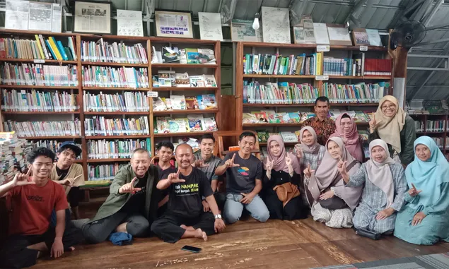 Komunitas Gada Membaca Kawali Ciamis Sharing Beasiswa Literasi 