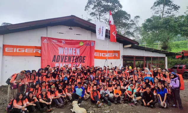 EIGER Adventure dan 100 Perempuan Indonesia Rayakan Hari Kartini di Puncak Gunung Kembang