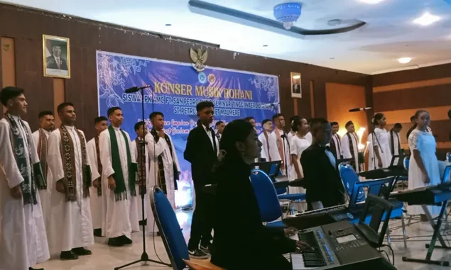 Aura Music Course Gandeng Seminari Ritapiret Gelar Konser Musik Megah di Sikka