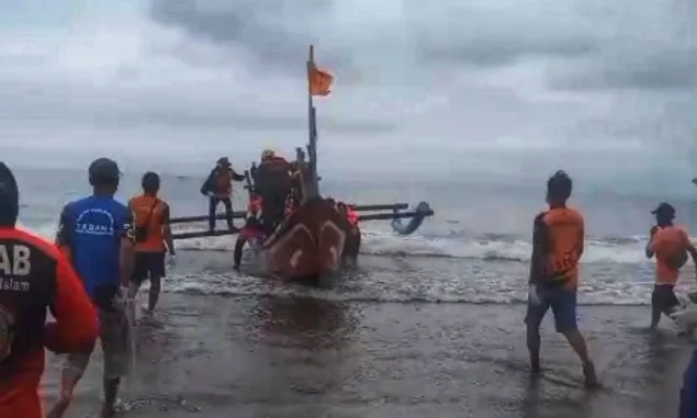 Setelah Asep, Korban Tenggelam Rifki Ajamudin Warga Ciamis Berhasil Ditemukan di Pantai Pangandaran
