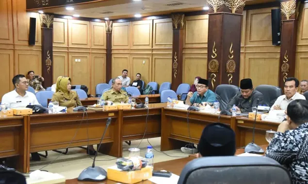 Pemkab Sidoarjo dan Komisi A DPRD Cari Solusi Terkait Pembatalan Pelantikan Ratusan Pejabat