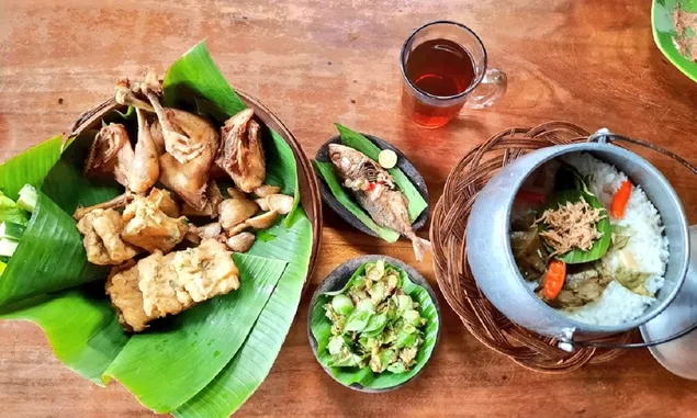 Cita Rasa Khas Sunda, Ini 3 Rumah Makan Nasi Liwet Paling Legendaris di Garut