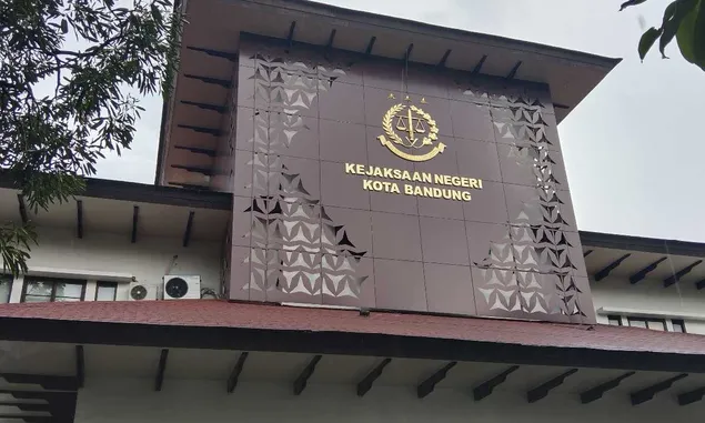 Kejari Bandung Tahan Tersangka Kasus Penjualan Rumah Mewah di Kota Bandung