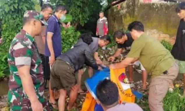 Pamijahan Geger! Mayat Pria Ditemukan Mengapung di Sungai Leuwi Taman Ciaruteun Udik