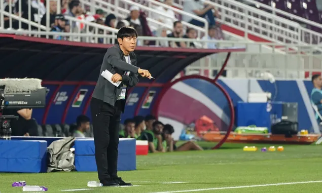 Sulit Dipercaya, Fans Korea Selatan Lempari Shin Tae Yong dengan Telur Hingga Lontarkan Hujatan