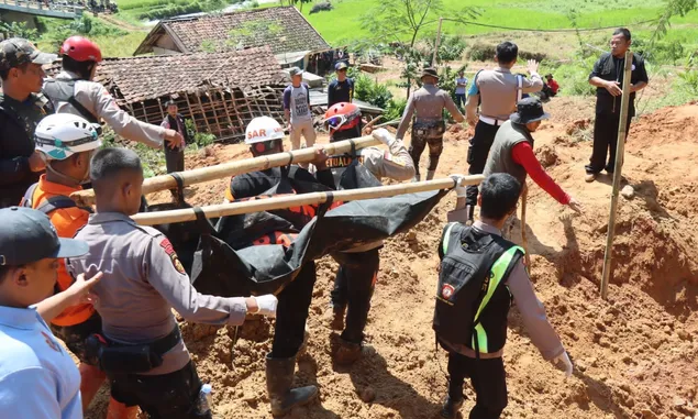 Longsor di Banjarwangi Garut: 3 Korban Jiwa Ditemukan TIM SAR Gabungan, Pembersihan Material Masih Dilakukan