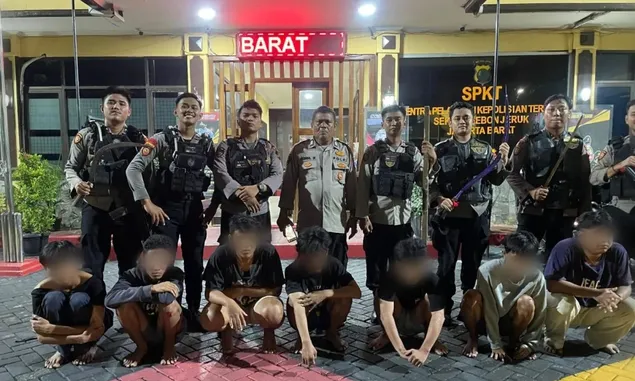 Hendak Tawuran di 2 Lokasi Berbeda, Polres Metro Jakarta Barat Tangkap Sejumlah Remaja