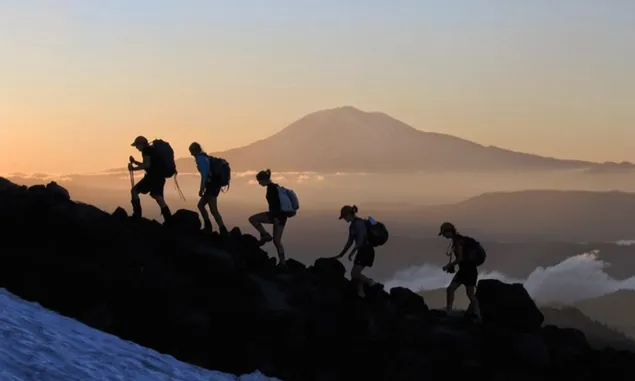 4 Tips Latihan Fisik Sebelum Mendaki Gunung agar Tak Mudah Lelah dan Terbebas dari Kram