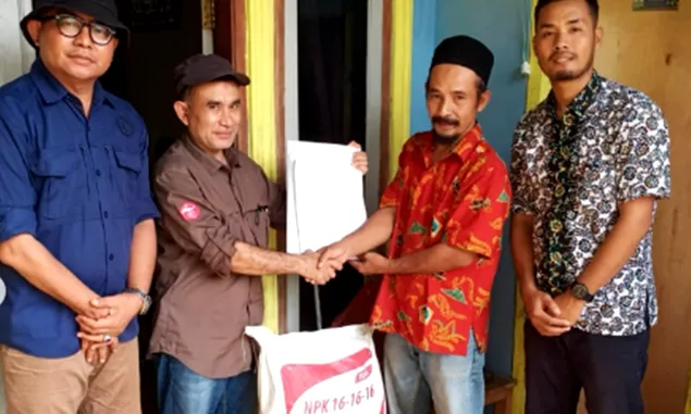 Antisipasi Kelangkaan Pupuk di Jawa Barat 2024, Dinas Perkebunan Berikan Bantuan