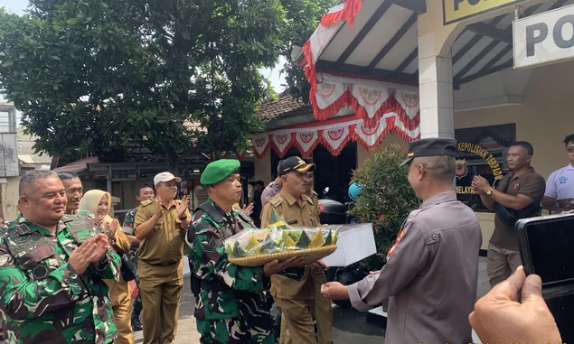 Camat dan Danramil 1005 Datangi Polsek Jatinangor Ucapkan Hari Bhayangkara ke 78