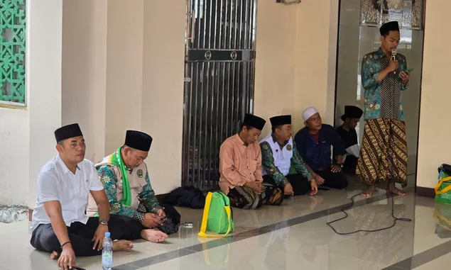 Guru Ngaji di Dapil 4 Subang Dapat Hadiah Umrah dari Haji Adik