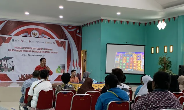 Hindari Investasi Bodong OJK Papua Tingkatkan Literasi Keuangan Ibu Rumah Tangga Sabron Sari 
