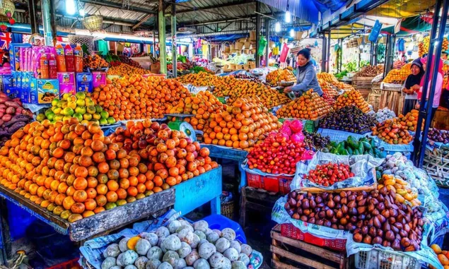 Bisa Healing & Shopping Sekaligus! Ini 3 Pasar Tradisional Terbaik Dekat Wahana Liburan di Sumatera Utara
