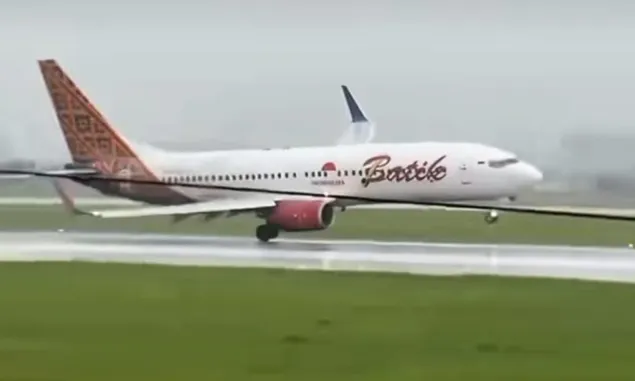 Video Viral Pendaratan Miring Batik Air di Soetta: Pilot Hadapi Angin Kencang, Pesawat Dinyatakan Aman