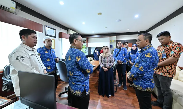 Gubernur Dr Anwar Hafid Sidak Kantor Sekretariat Daerah Sulteng, Cek Disiplin ASN Hingga Toilet!