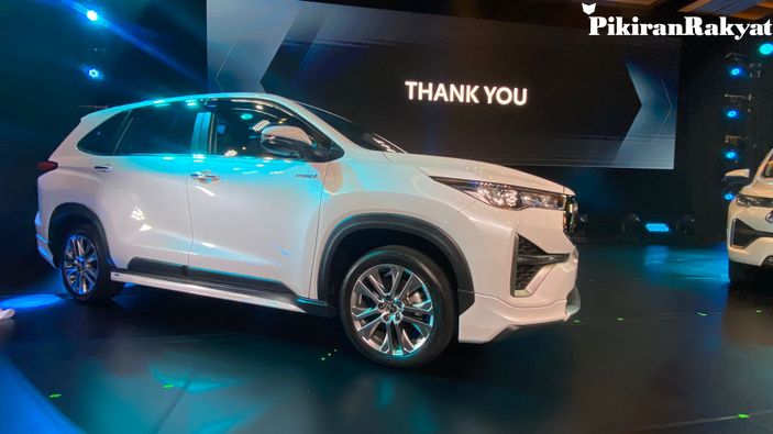 Toyota Innova Zenix Sudah Gunakan Mesin Hybrid, Tingkat Irit BBM Gak Kalah dari LCGC?