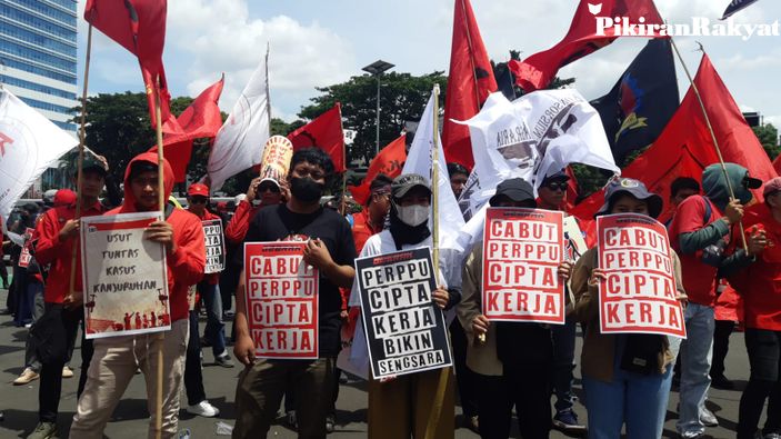 Amankan Aksi Buruh Tolak Perppu Cipta Kerja, 1.110 Personel TNI-Polri Diterjunkan