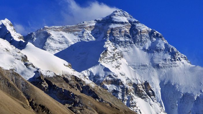 Sejarah Pendakian ‘Mematikan’ Menuju Gunung Everest, Puncak Tertinggi di Dunia