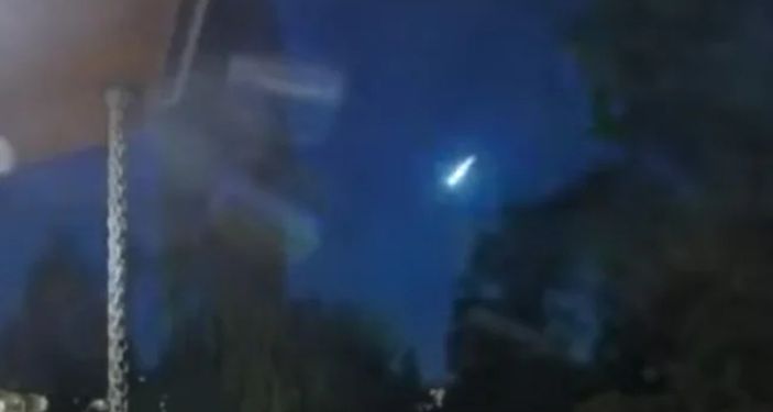 Meteor Jatuh di Tepi Barat Laut Amerika Serikat, Saksi Mata Ungkap Detik-detik Kejadiannya