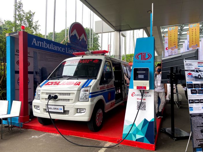 DFSK Kenalkan Ambulans Listrik Pertama di Indonesia, Gunakan Basis Gelora e