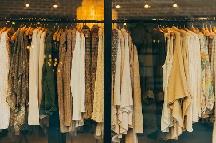 Mengenal Apa Itu Thrifting dan Kenapa Pemerintah Larang Impor Baju Bekas di Indonesia?