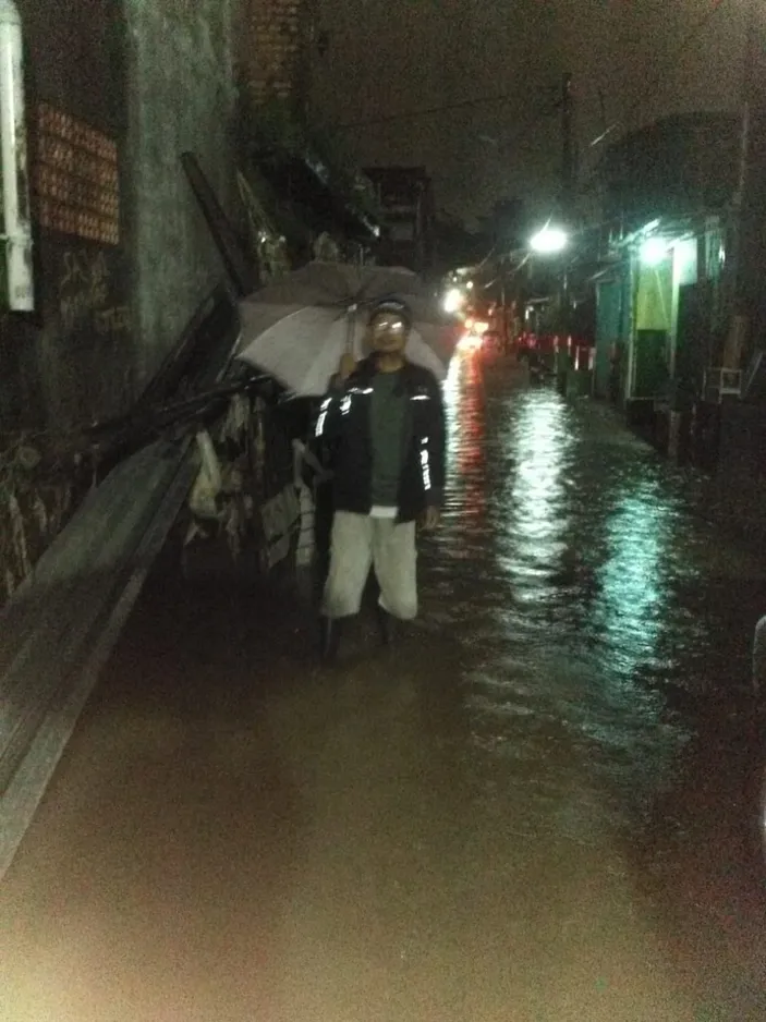 Ketinggian Air Cileungsi-Cikeas di Atas Normal, Terjadi Banjir di ...