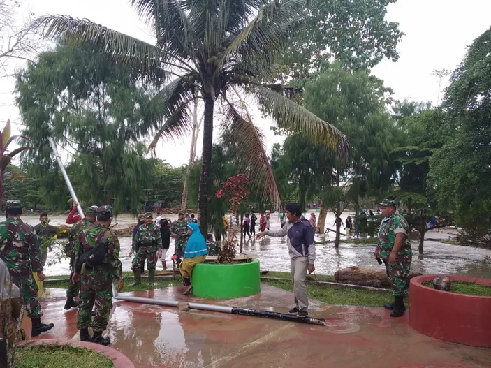 Banjir Bandang Masamba Diduga Akibat Adanya Pembukaan Lahan Untuk ...