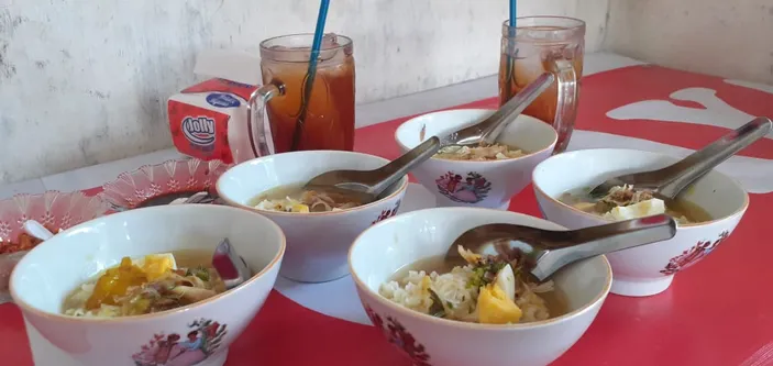 Seger Pol 7 Rekomendasi Warung Soto Enak Yang Nikmat Di Gresik Ini