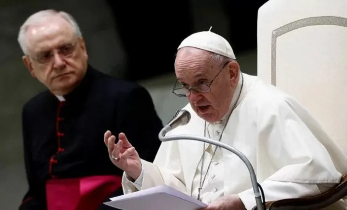 Paus Menyebut Kriminalisasi Kaum LGBT Sebagai Dosa: Para Uskup Harus Bertobat