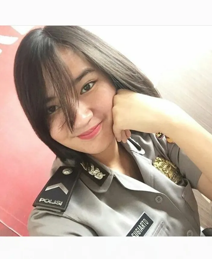 Profil Briptu Christy Sugiarto, Polwan Yang Sempat Jadi Buronan Polisi ...